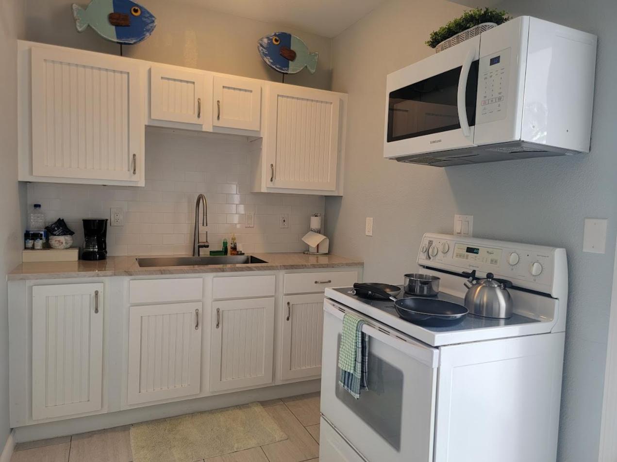 Egret - 1st Floor Freshly Updated Kit W&d 3 Miles To *